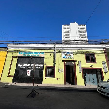 Hotel Casa Del Profesor Ікіке Екстер'єр фото