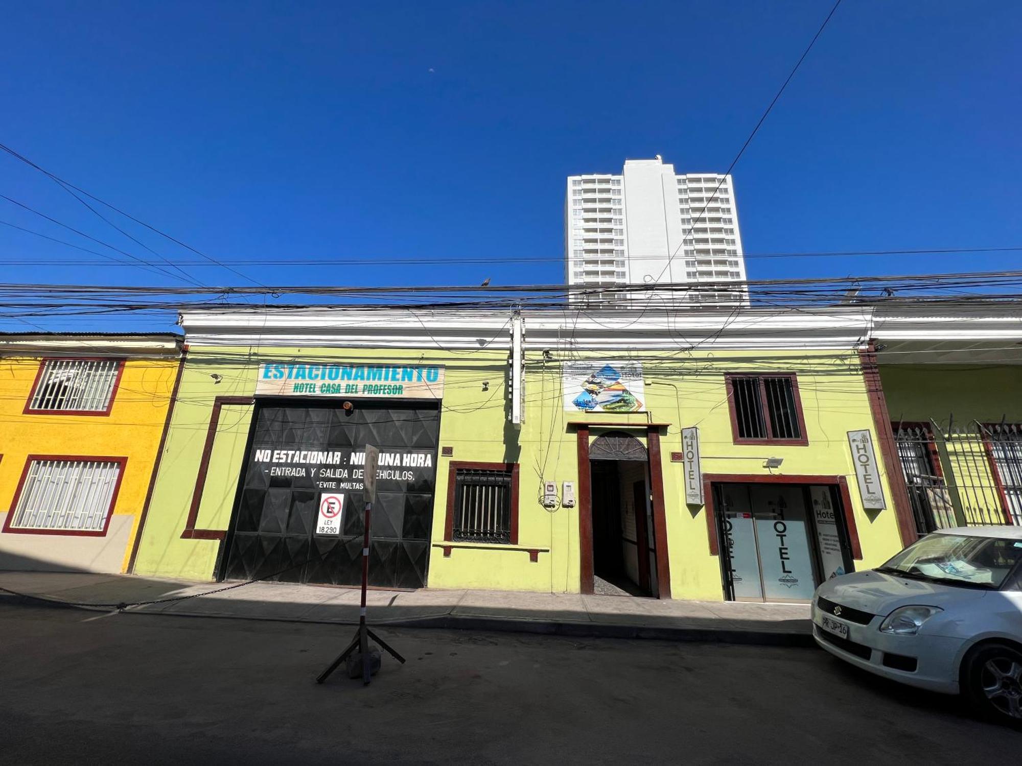 Hotel Casa Del Profesor Ікіке Екстер'єр фото